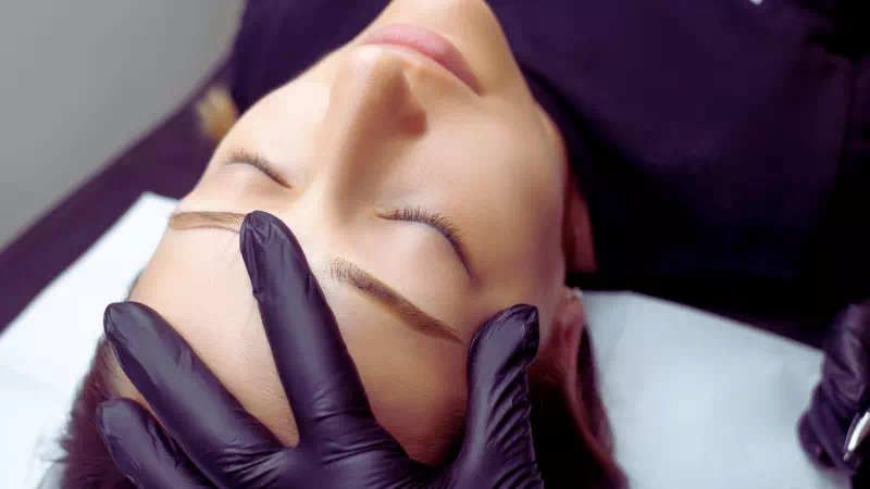 brwi permanentne metodą ombre brows